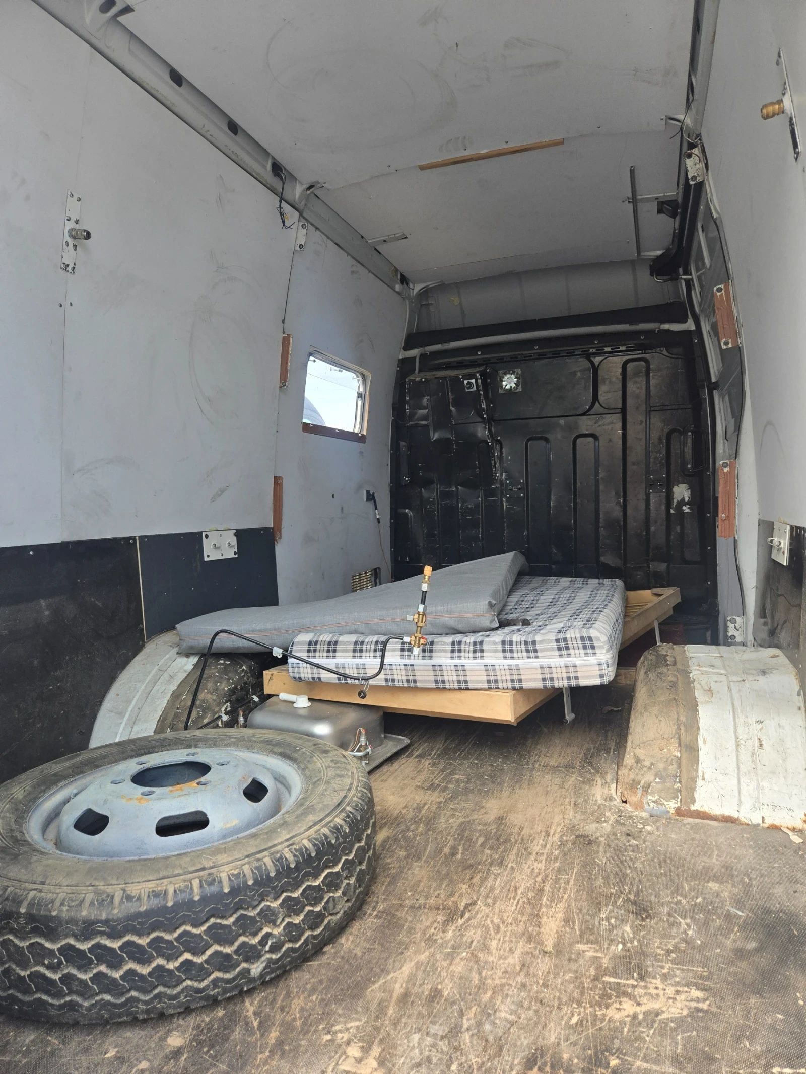 Iveco Daily 2, 8 50с13 с Б категориия М1, снимка 11 - Бусове и автобуси - 54483396