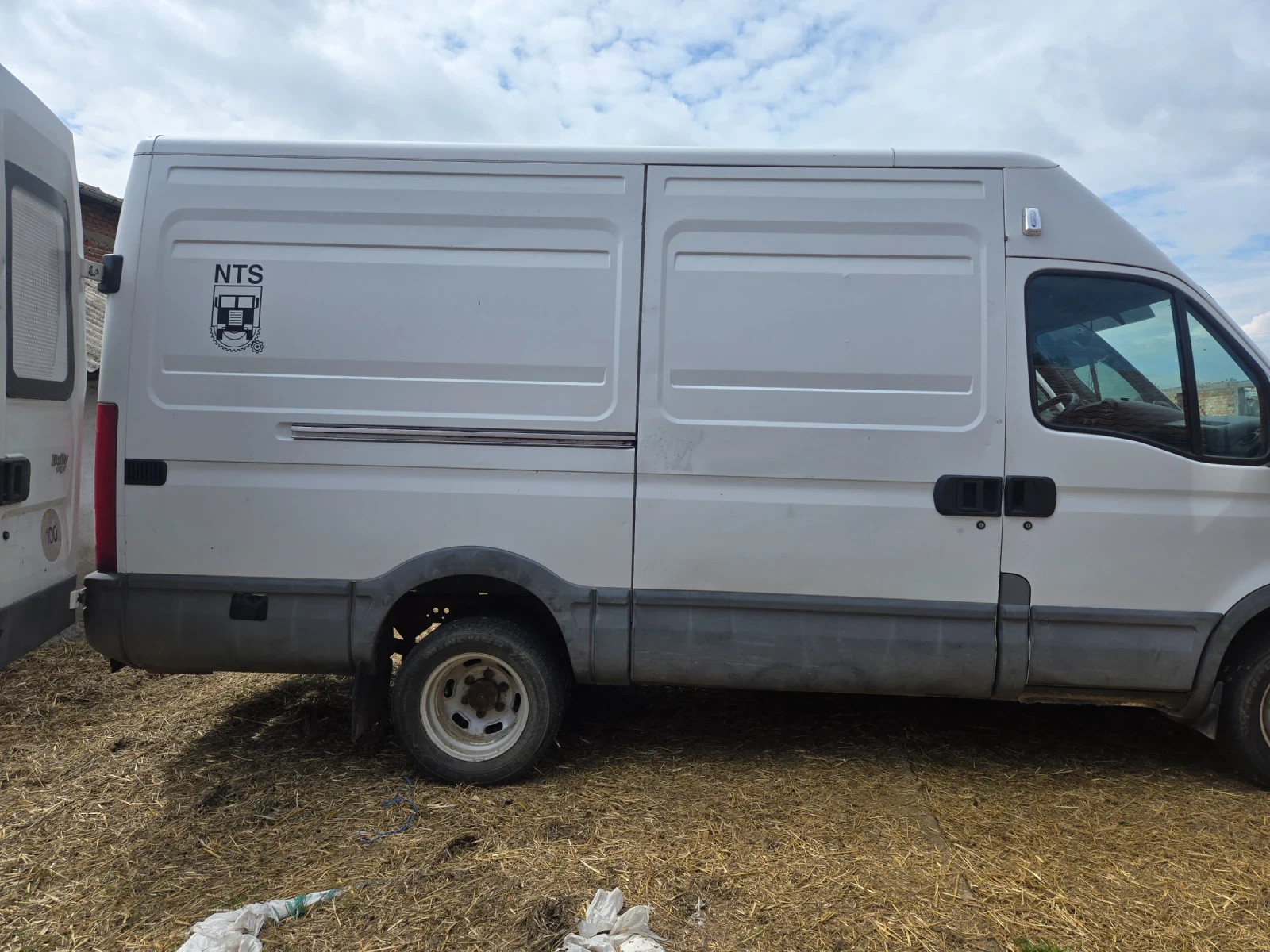 Iveco Daily 2, 8 50с13 с Б категориия М1, снимка 8 - Бусове и автобуси - 54483396
