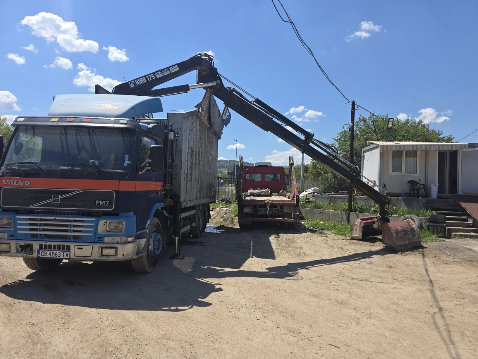 Volvo Fm 7 Самосвал 37м3 с кран, снимка 9 - Камиони - 53914900
