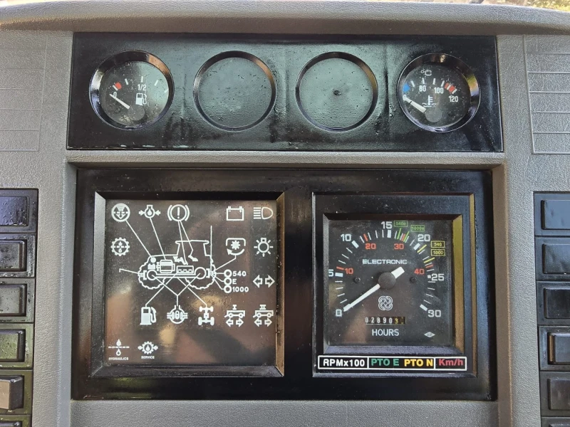 Трактор Lamborghini R4-110 ЧЕЛЕН ТОВАРАЧ-КЛИМАТИК , снимка 9 - Селскостопанска техника - 52597565