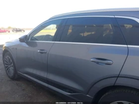 Audi E-Tron PREMIUMPLUS* PANO* ПОДГРЕВ* ОБДУХ* 360, снимка 5