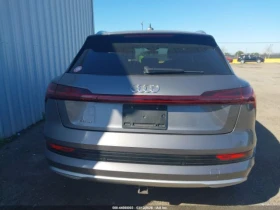 Audi E-Tron PREMIUMPLUS* PANO* ПОДГРЕВ* ОБДУХ* 360, снимка 7