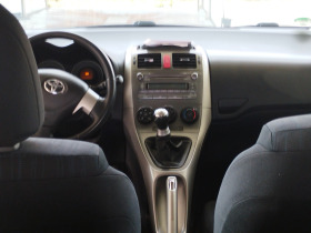 Toyota Auris 1.4 БЕНЗИН, снимка 14