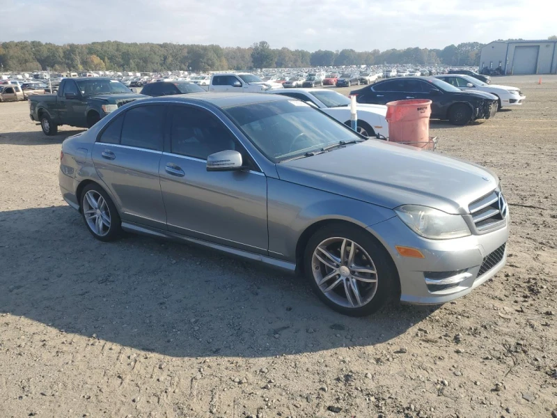 Mercedes-Benz C 250, снимка 4 - Автомобили и джипове - 48158182