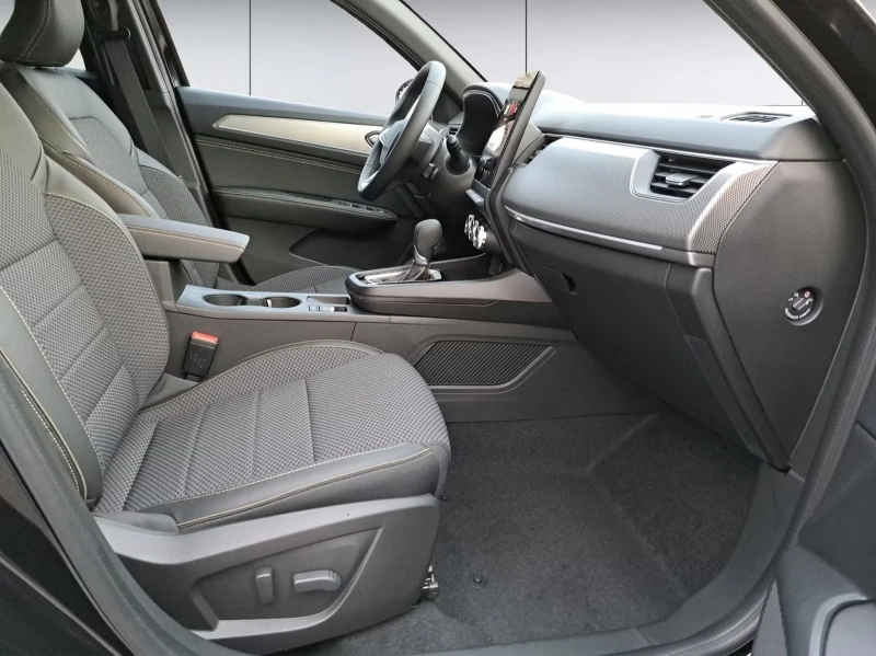 Renault Arkana TECHNO/143HP/CAM/NAVI/LED/KLESS/CPLAY/AMBI/510g, снимка 12 - Автомобили и джипове - 52213312