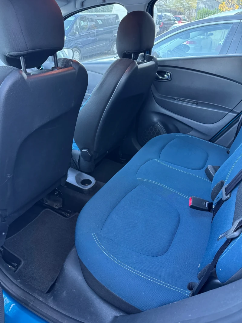 Renault Captur, снимка 10 - Автомобили и джипове - 52675289