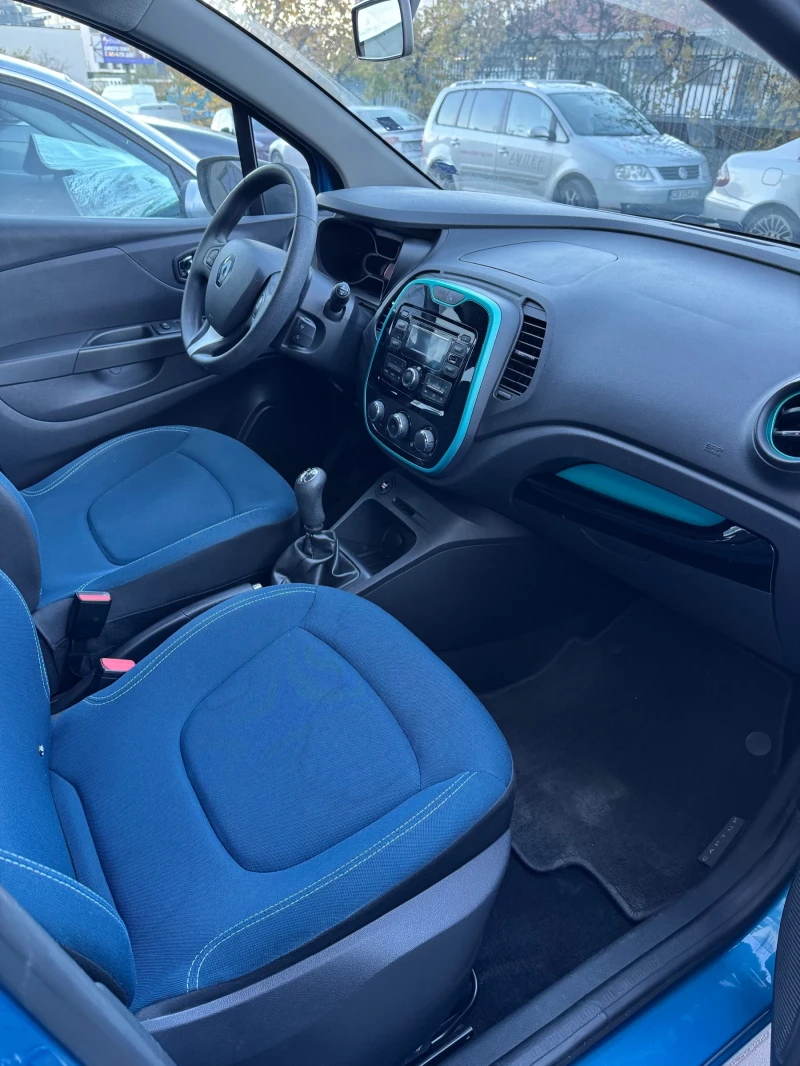 Renault Captur, снимка 8 - Автомобили и джипове - 52675289