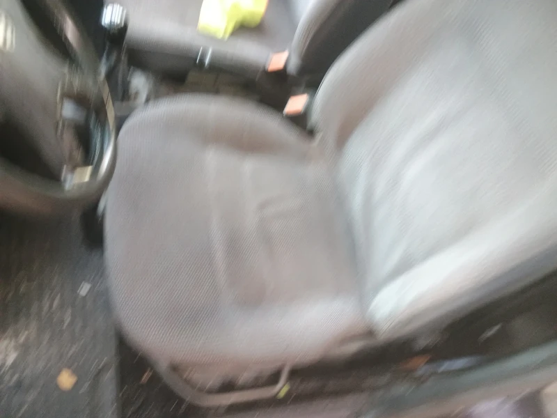 VW Golf 1, 6i 101 к с, снимка 10 - Автомобили и джипове - 52269718