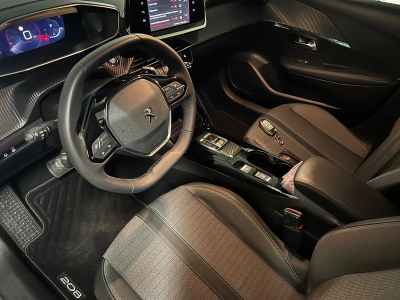 Peugeot 208, снимка 7 - Автомобили и джипове - 52859962
