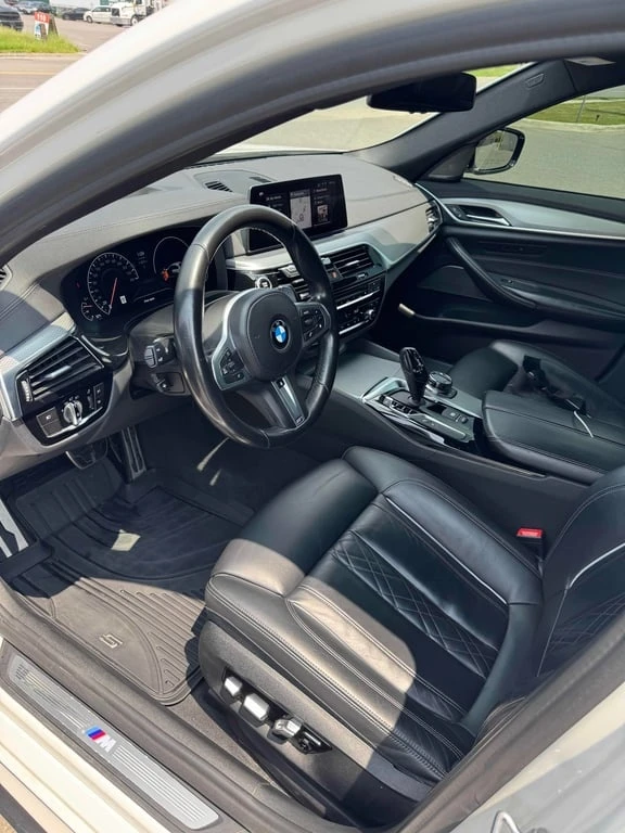BMW 540 540i xDrive  CARFAX, снимка 5 - Автомобили и джипове - 53000670