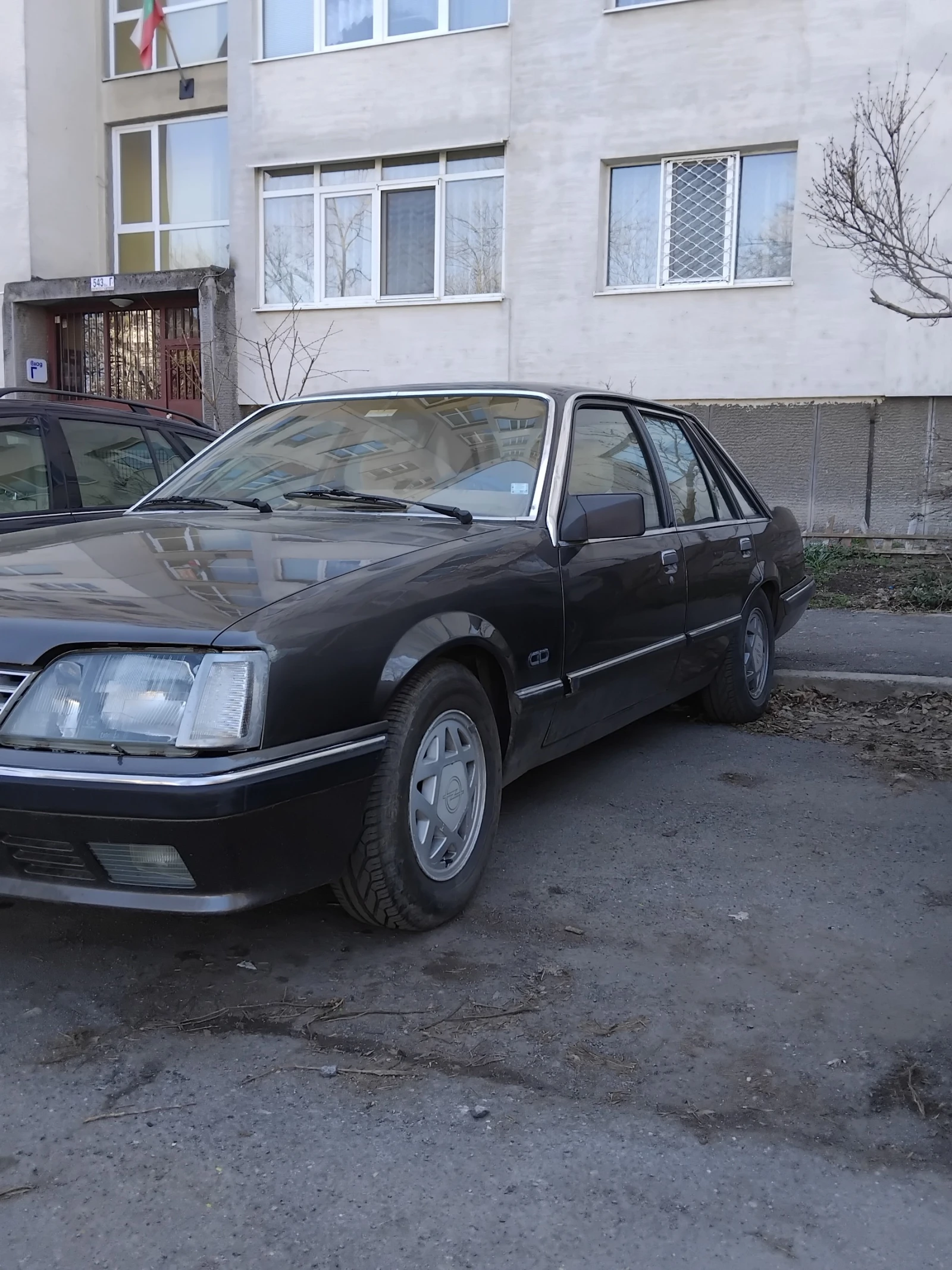 Opel Senator 3.0 i, снимка 2 - Автомобили и джипове - 53908835