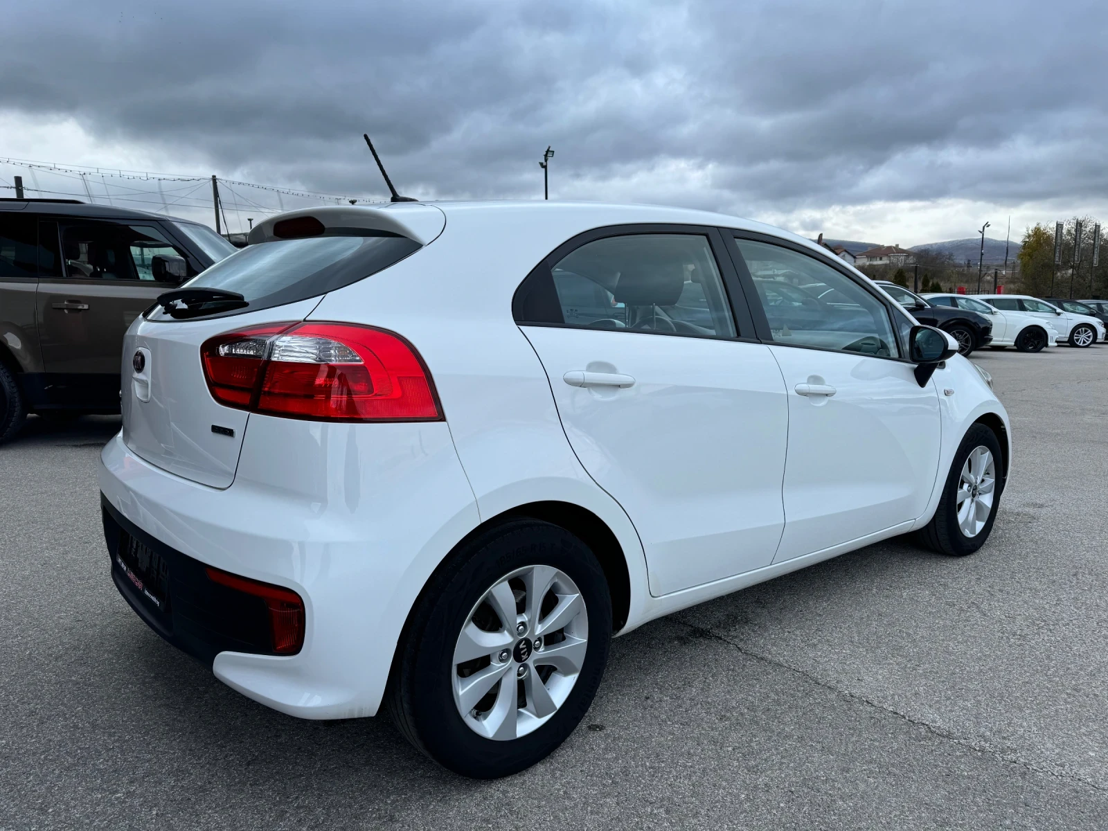 Kia Rio 1.1D-NAVI-CAMERA-EURO 6B - изображение 5