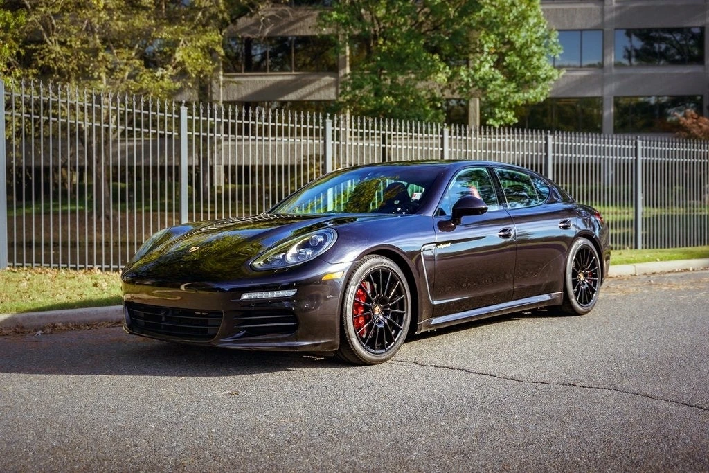 Porsche Panamera E-Hybrid S - изображение 7