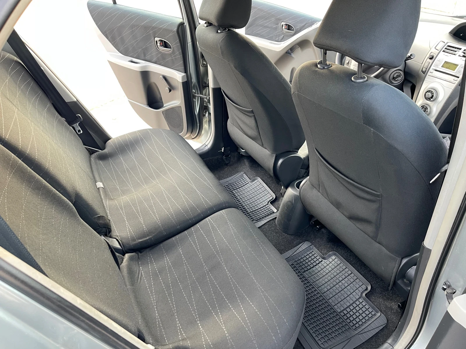 Toyota Yaris 1.4D4D 90к.с | Mobile.bg — изображение 12