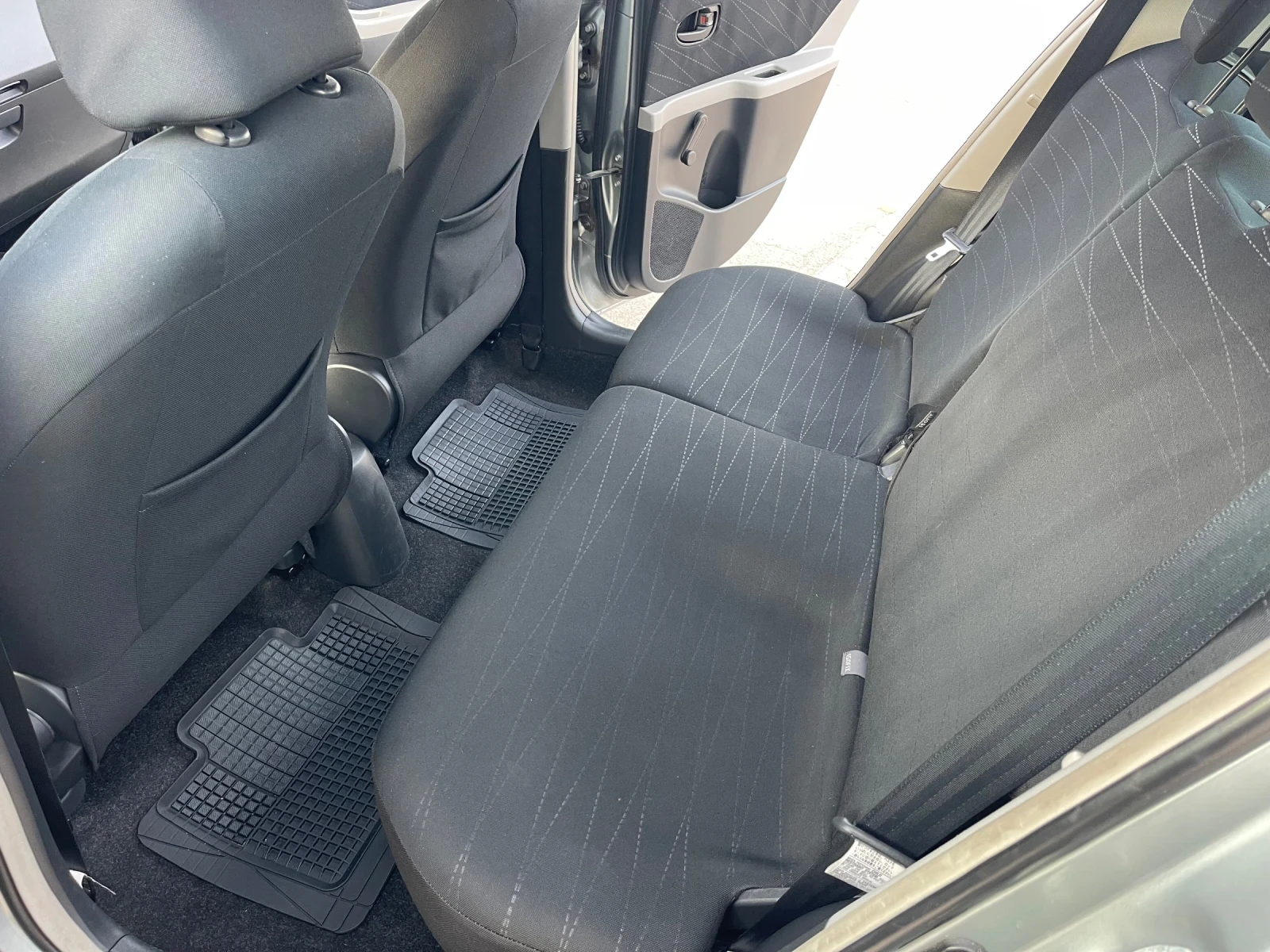 Toyota Yaris 1.4D4D 90к.с | Mobile.bg — изображение 11