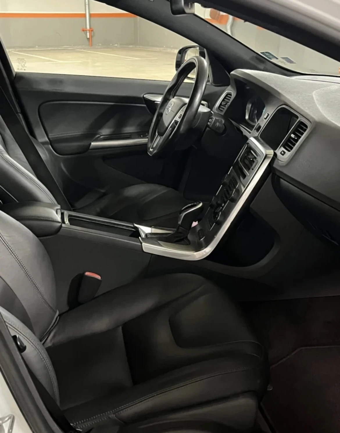 Volvo V60  - изображение 3