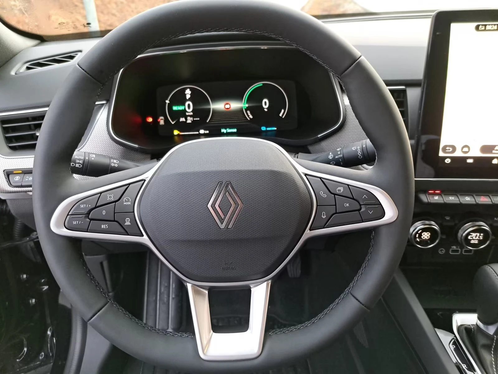 Renault Arkana TECHNO/143HP/CAM/NAVI/LED/KLESS/CPLAY/AMBI/510g - изображение 9