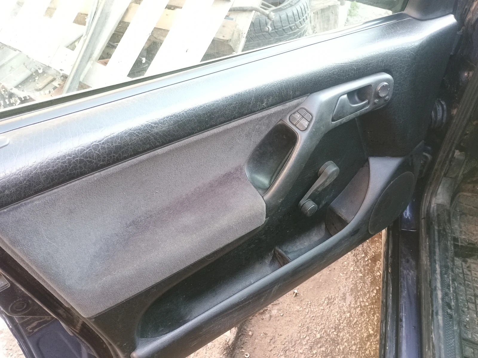 VW Golf 1, 6i 101 к с, снимка 8 - Автомобили и джипове - 52269718