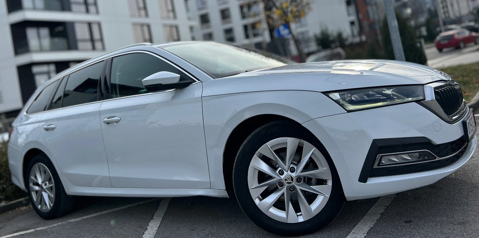 Skoda Octavia 2.0* TDI* DISTRONIC* FULL LED* PANORAMA - изображение 3