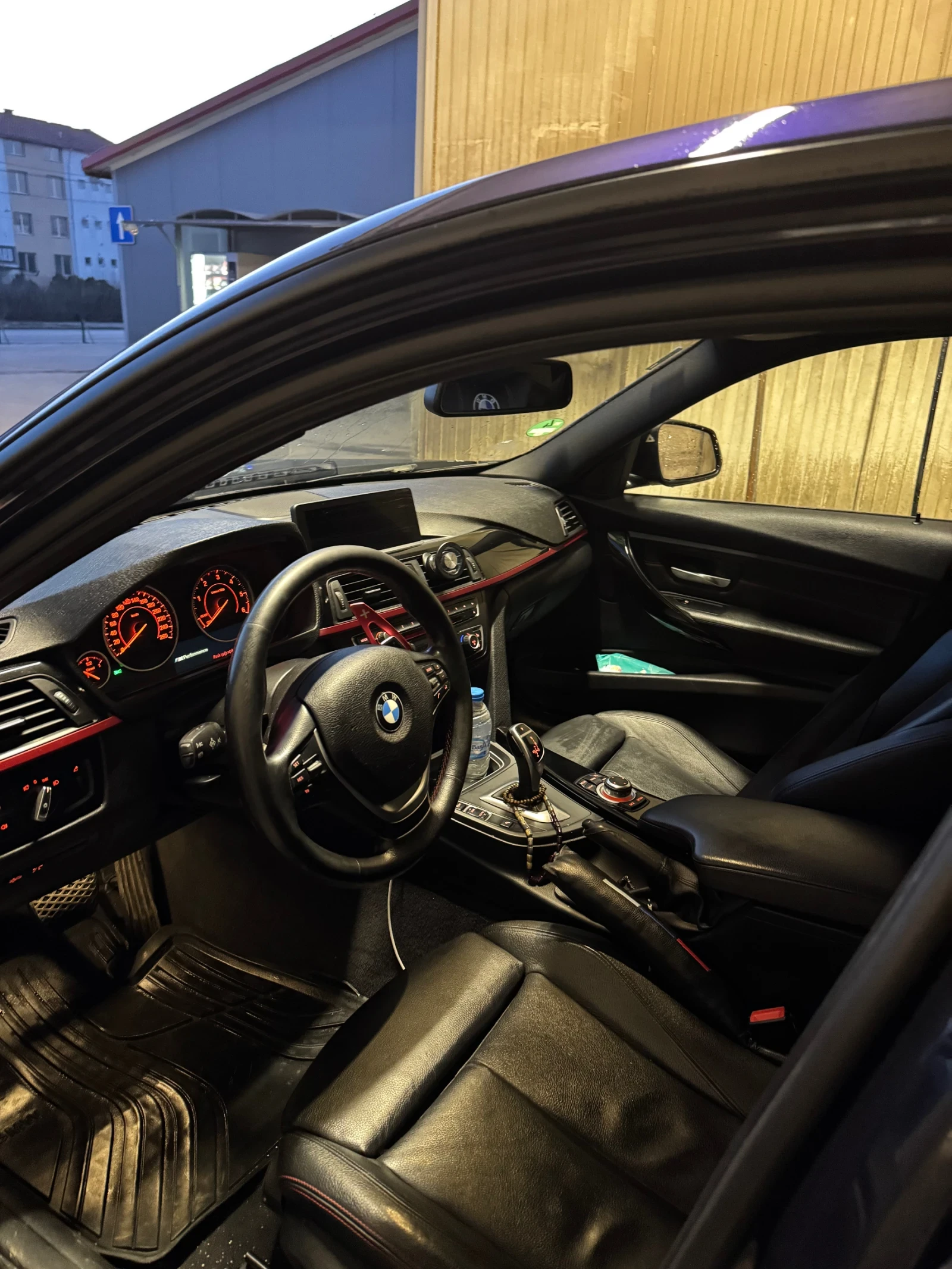 BMW 320, снимка 6 - Автомобили и джипове - 53818592