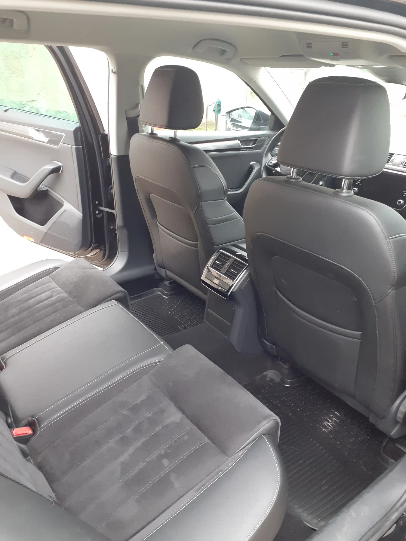 Skoda Superb 4x4, снимка 8 - Автомобили и джипове - 54076328