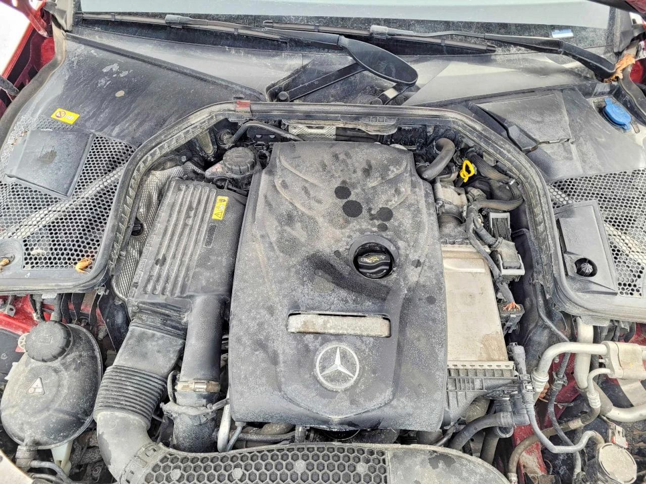 Mercedes-Benz C 300 Luxury 4MATIC, снимка 7 - Автомобили и джипове - 54175396