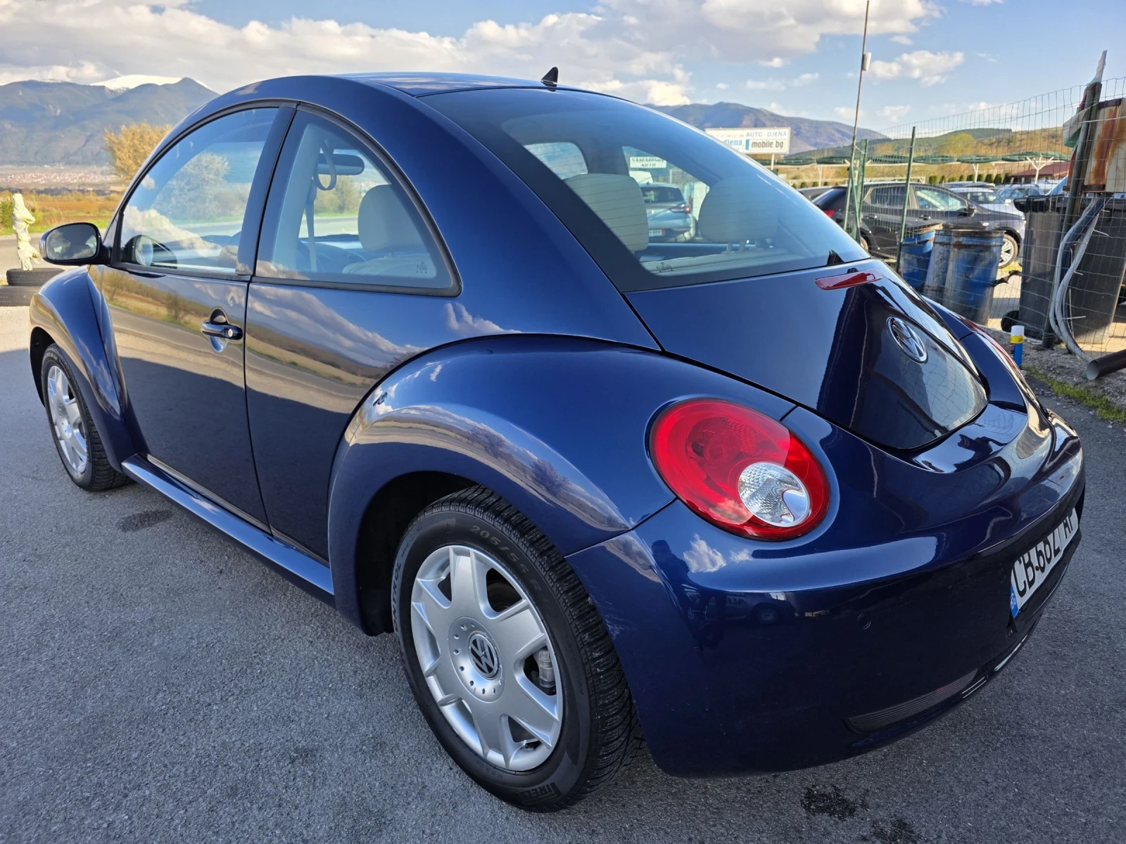 VW New beetle Feis 1.6i 102k.s., снимка 4 - Автомобили и джипове - 54212769