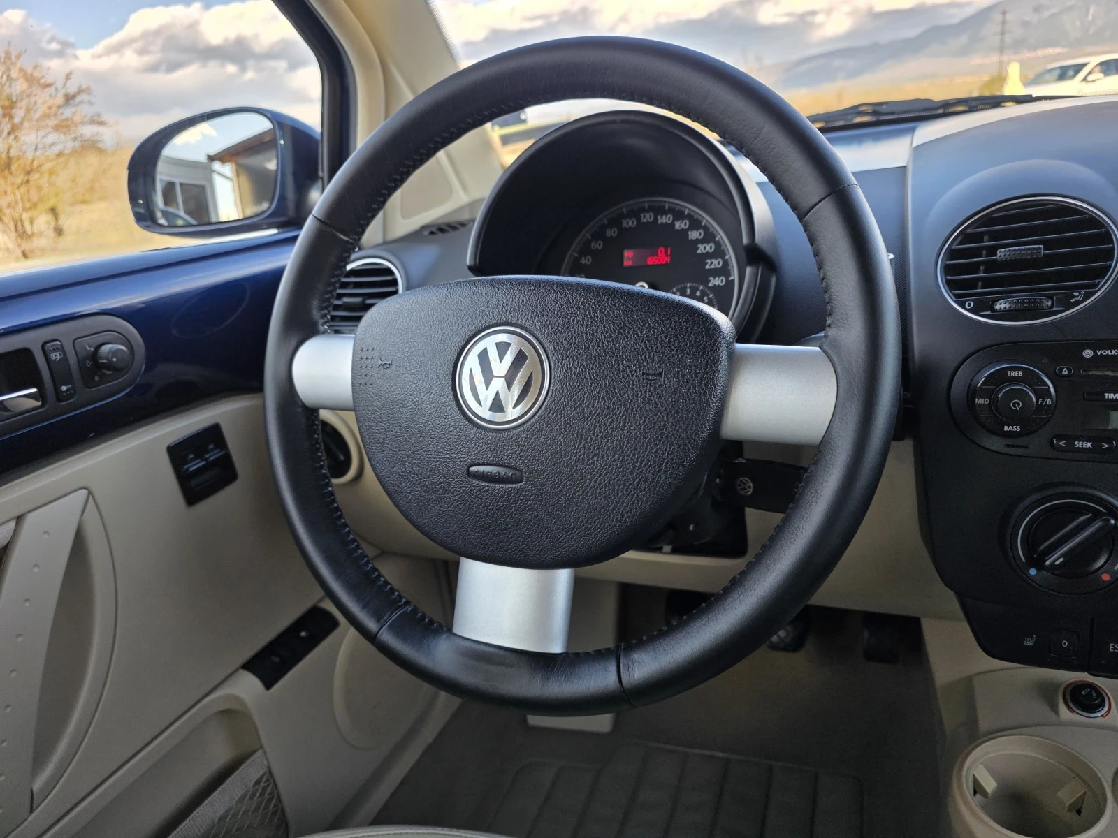 VW New beetle Feis 1.6i 102k.s., снимка 11 - Автомобили и джипове - 54212769