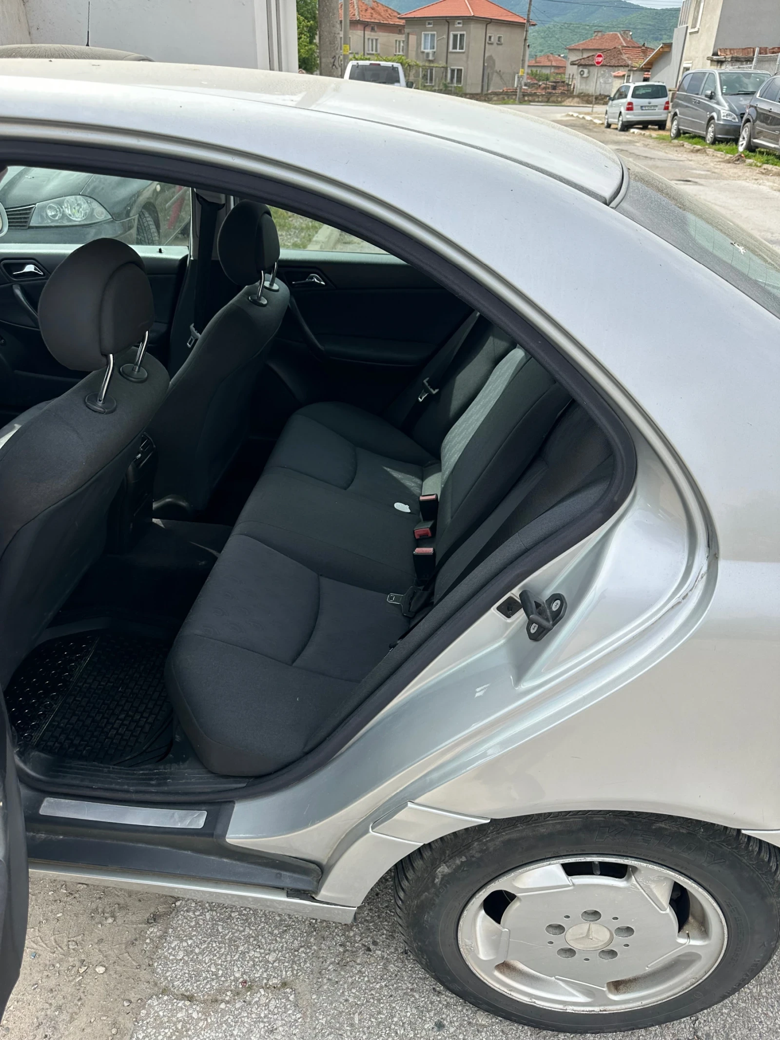 Mercedes-Benz C 220 2.2cdi/Automat, снимка 9 - Автомобили и джипове - 54465228