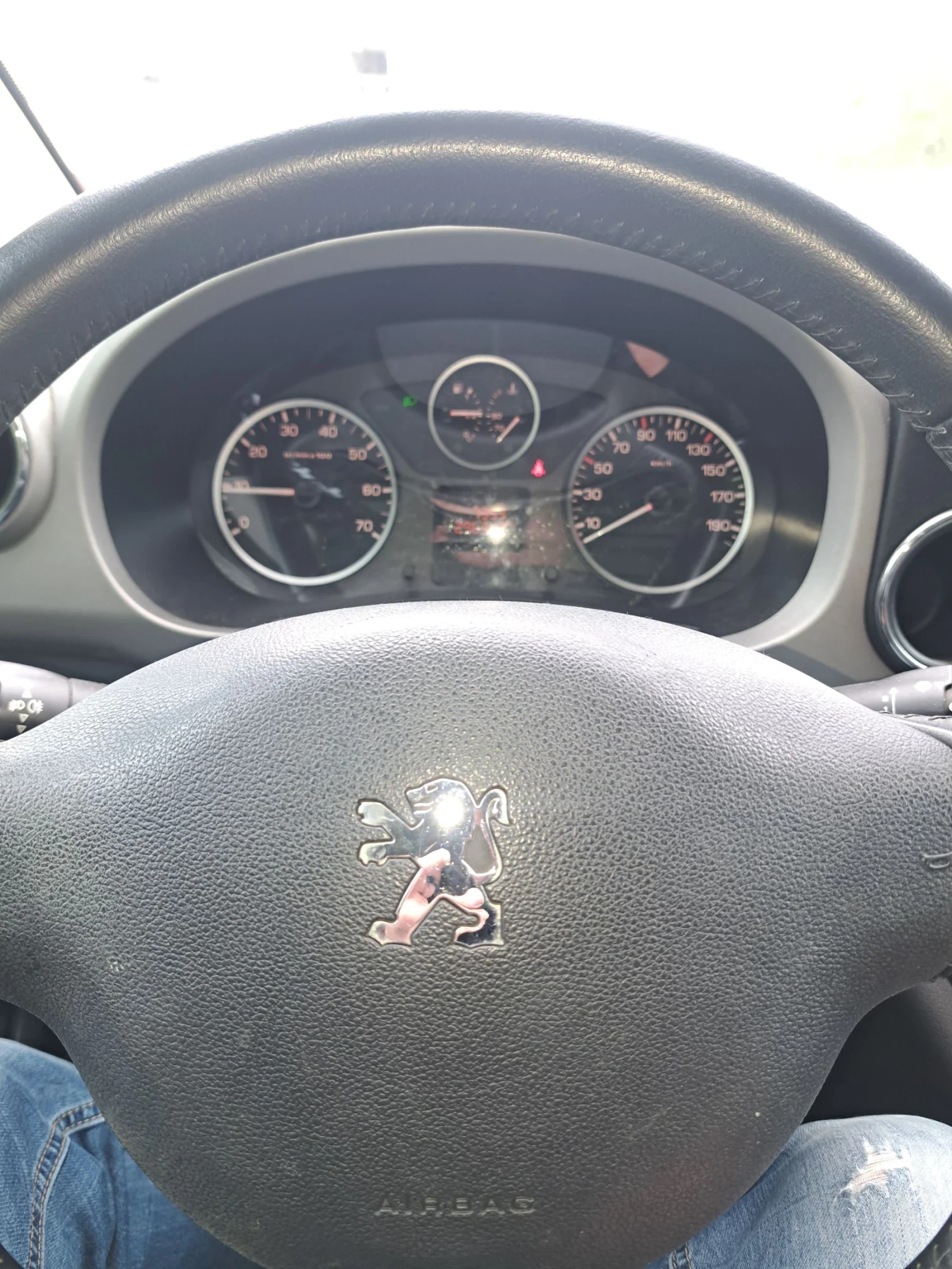 Peugeot Partner 1.6HDI, снимка 7 - Автомобили и джипове - 54622699