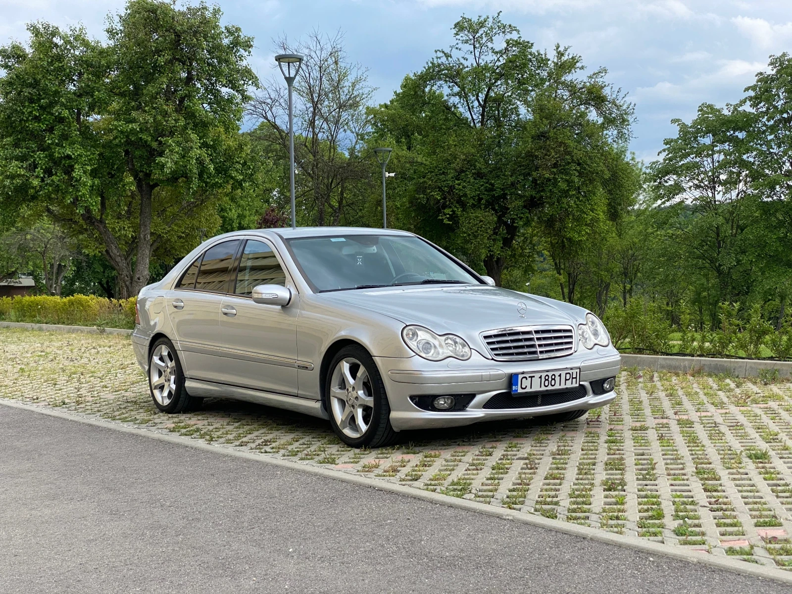Mercedes-Benz C 200 CDI SPORTedition с AMG пакет заводски, снимка 3 - Автомобили и джипове - 54807169