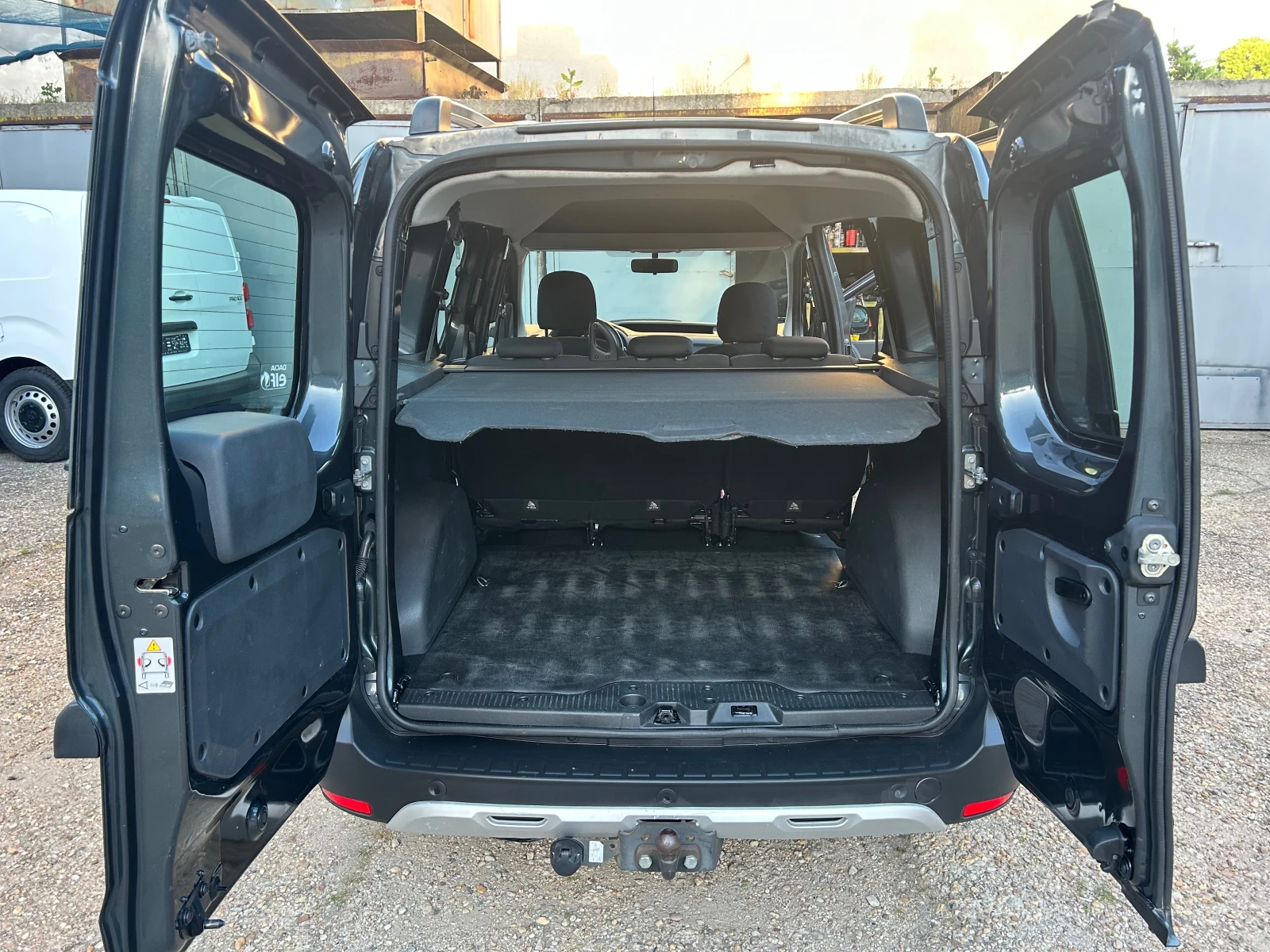 Dacia Dokker STEPWAY-135000km-2016г-ЕВРО 6-1.5DCI-90k.c!, снимка 13 - Автомобили и джипове - 54920992