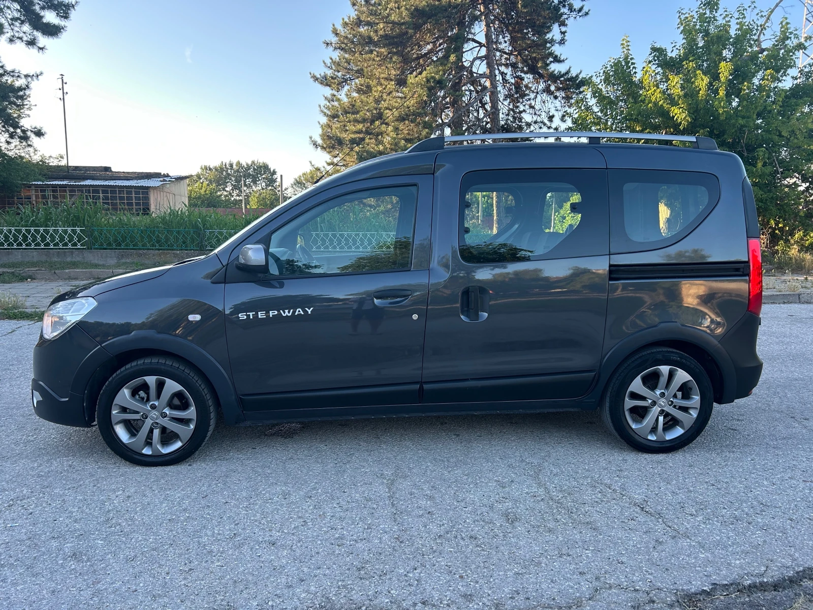 Dacia Dokker STEPWAY-135000km-2016г-ЕВРО 6-1.5DCI-90k.c!, снимка 16 - Автомобили и джипове - 54920992