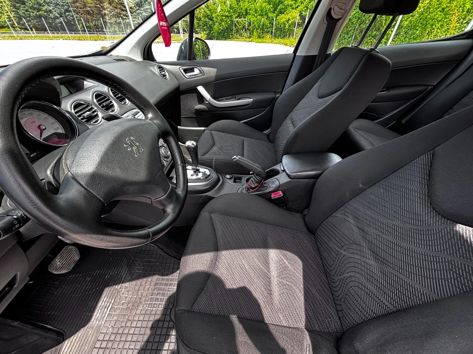 Peugeot 308 1.6 HDI AUTO, снимка 6 - Автомобили и джипове - 54944048