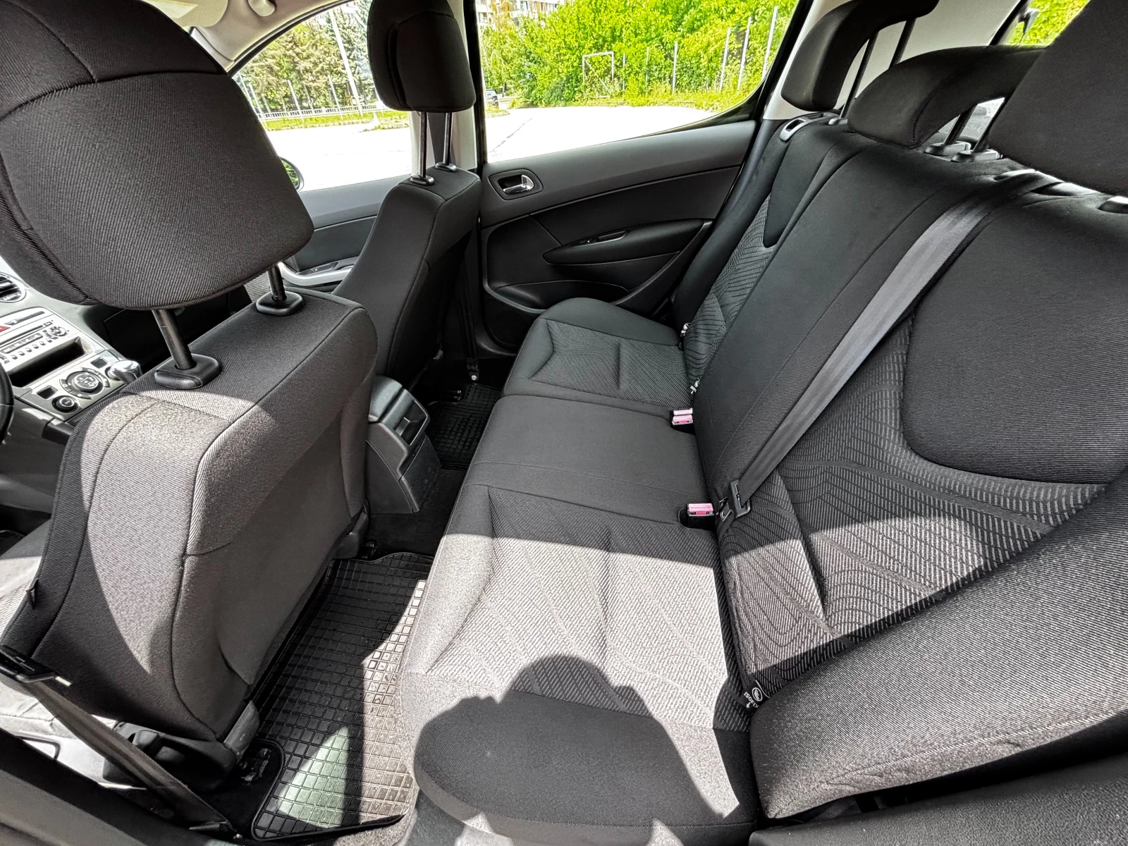Peugeot 308 1.6 HDI AUTO, снимка 7 - Автомобили и джипове - 54944048