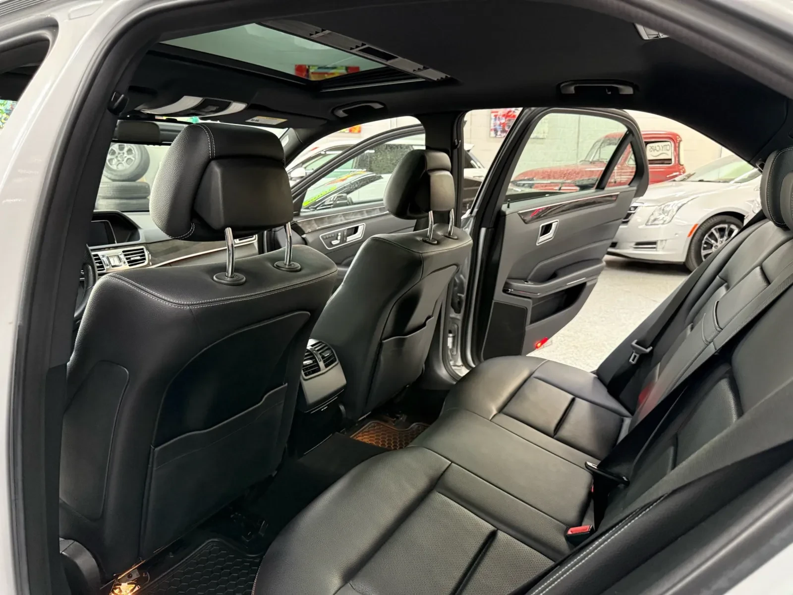 Mercedes-Benz E 350, снимка 16 - Автомобили и джипове - 55091340