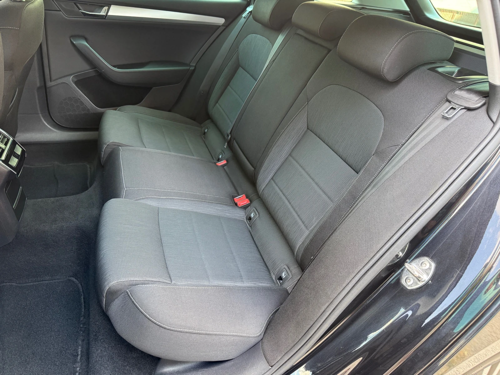 Skoda Superb 2.0TDi / DSG | Mobile.bg � ����������� 12