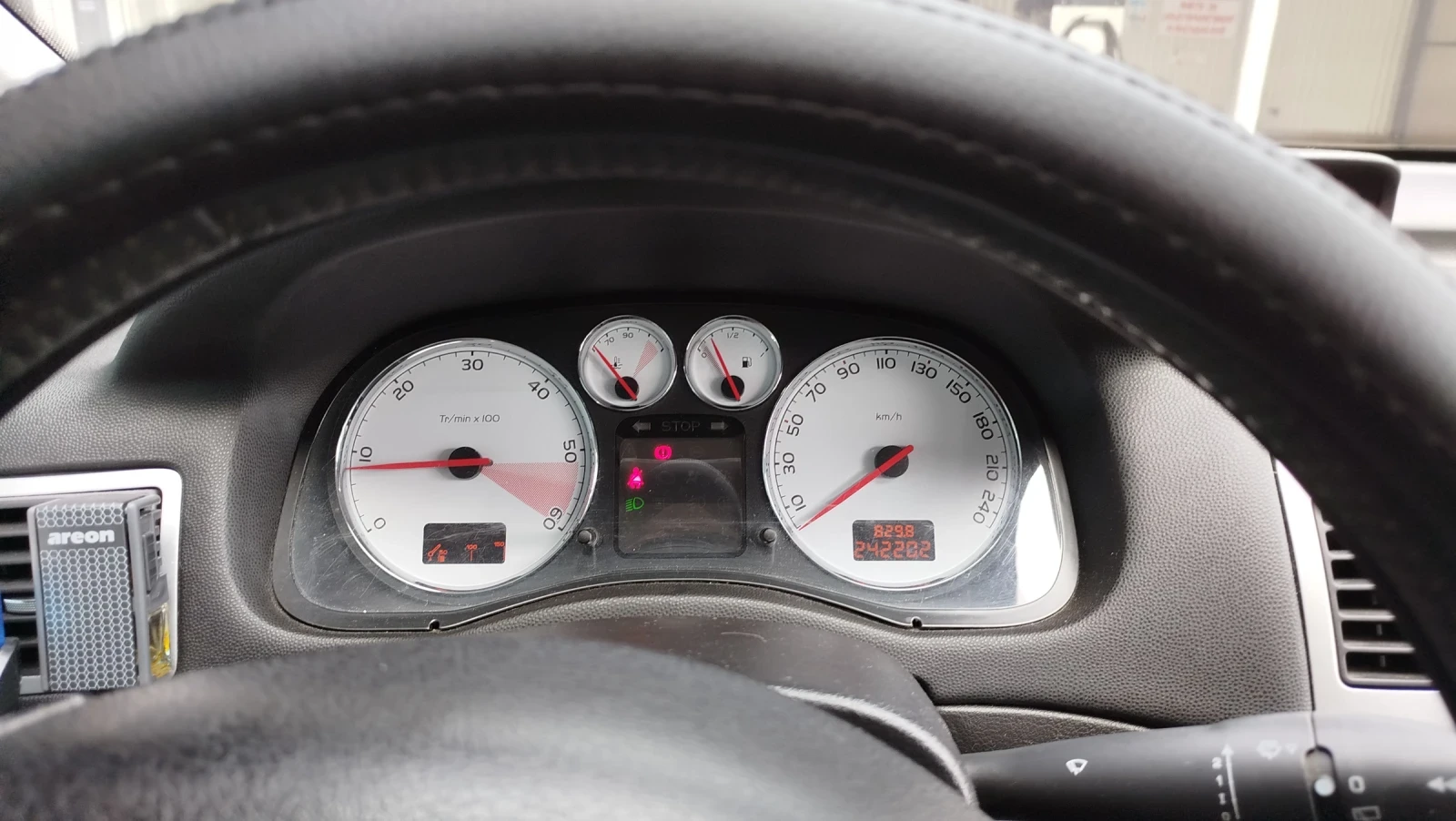 Peugeot 307 Комби, снимка 9 - Автомобили и джипове - 55578376