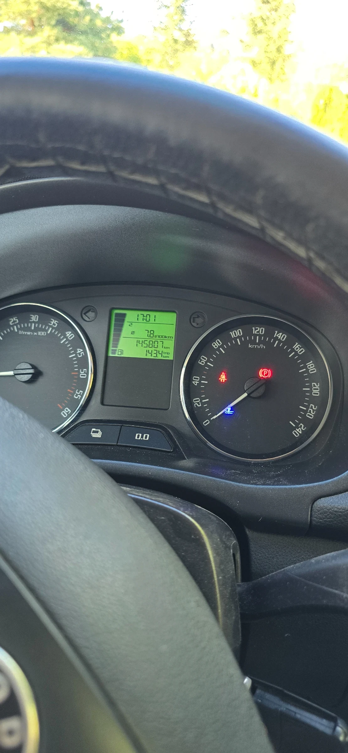 Skoda Fabia, снимка 11 - Автомобили и джипове - 55850897