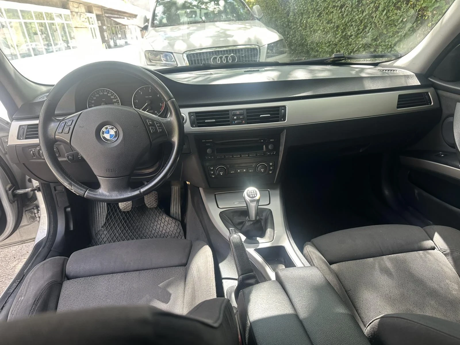 BMW 320, снимка 5 - Автомобили и джипове - 55977882