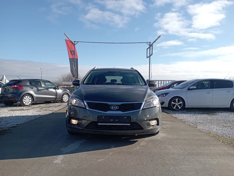 Kia Ceed 1.4 бензин, снимка 1 - Автомобили и джипове - 48152195