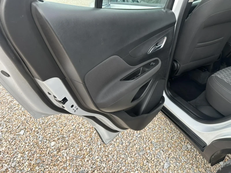 Opel Mokka 1.7 Eco Flex, снимка 7 - Автомобили и джипове - 48154792