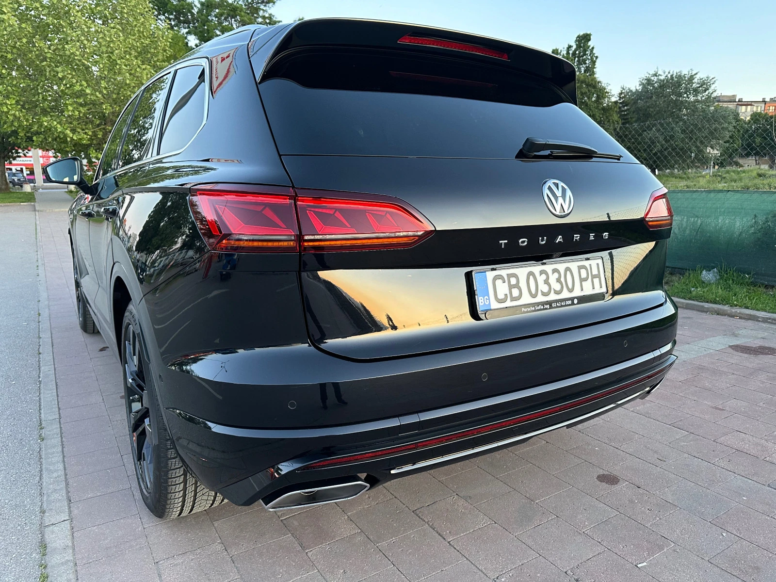 VW Touareg 3.0TDI, R-Line, чисто нов - изображение 8