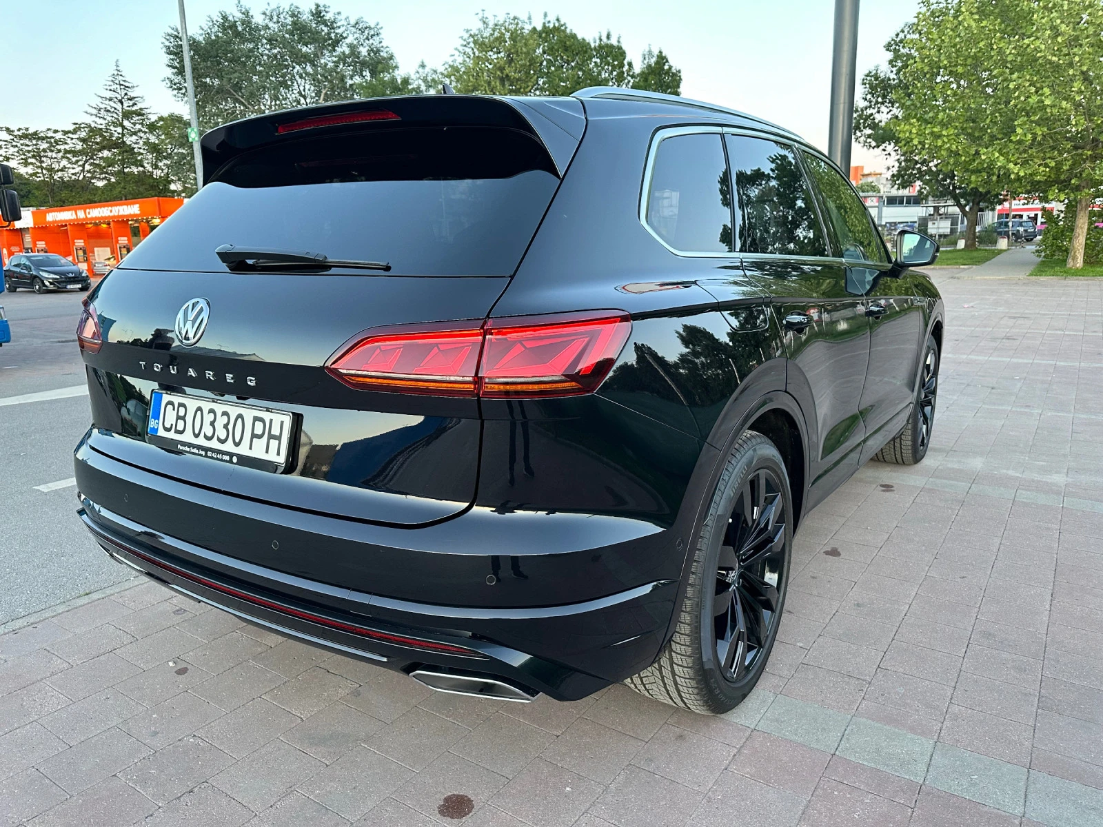 VW Touareg 3.0TDI, R-Line, чисто нов - изображение 7