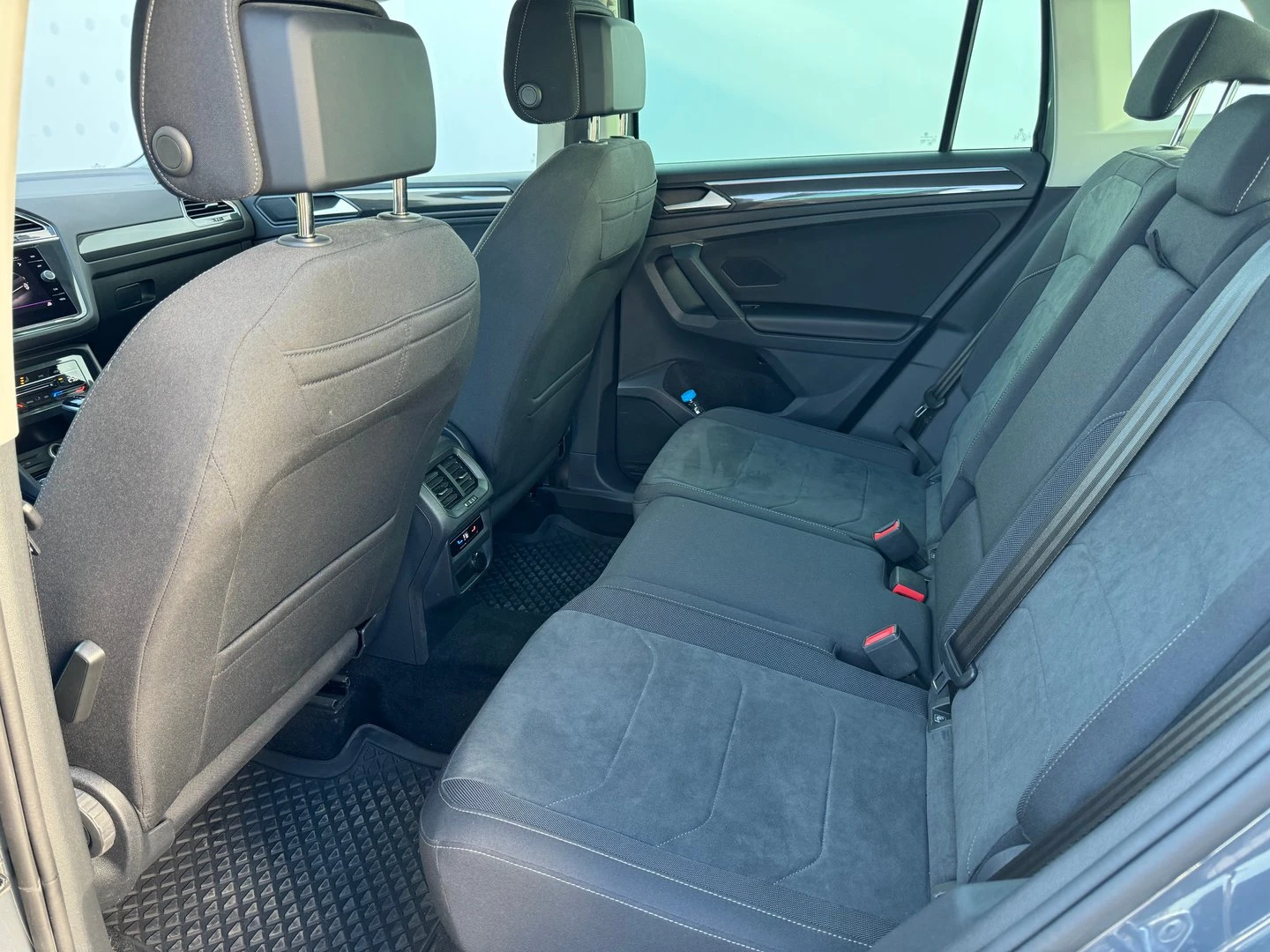 VW Tiguan Elegance 2.0 TDI SCR 4MOTION DSG | Mobile.bg — изображение 8