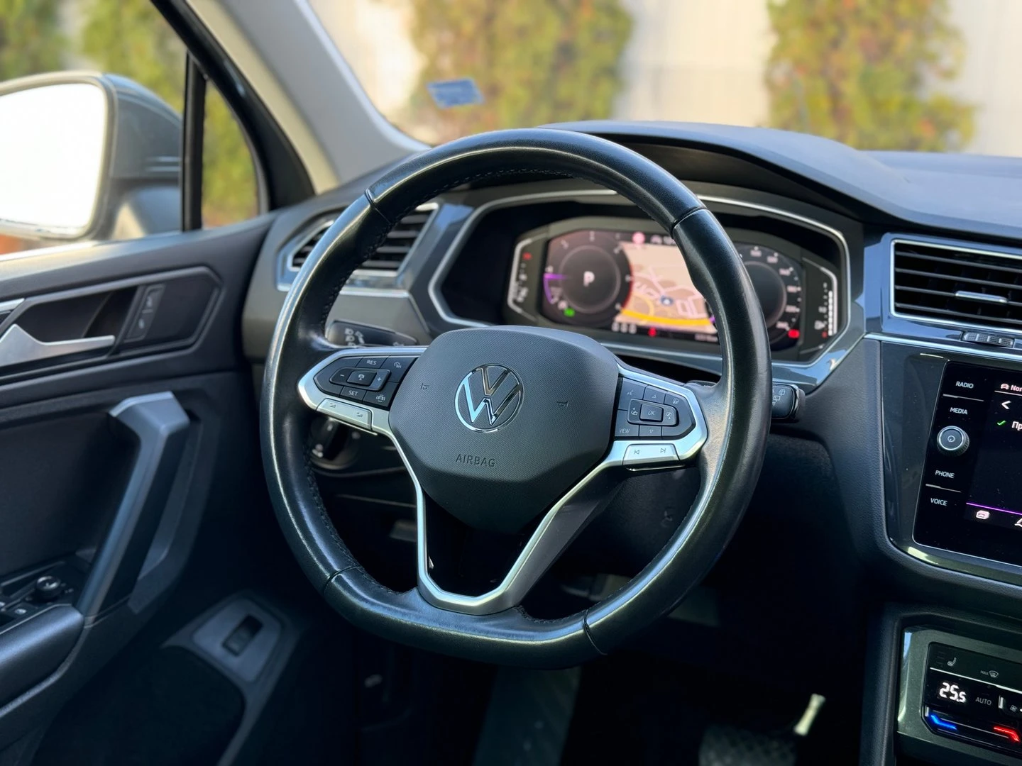 VW Tiguan Elegance 2.0 TDI SCR 4MOTION DSG | Mobile.bg   10