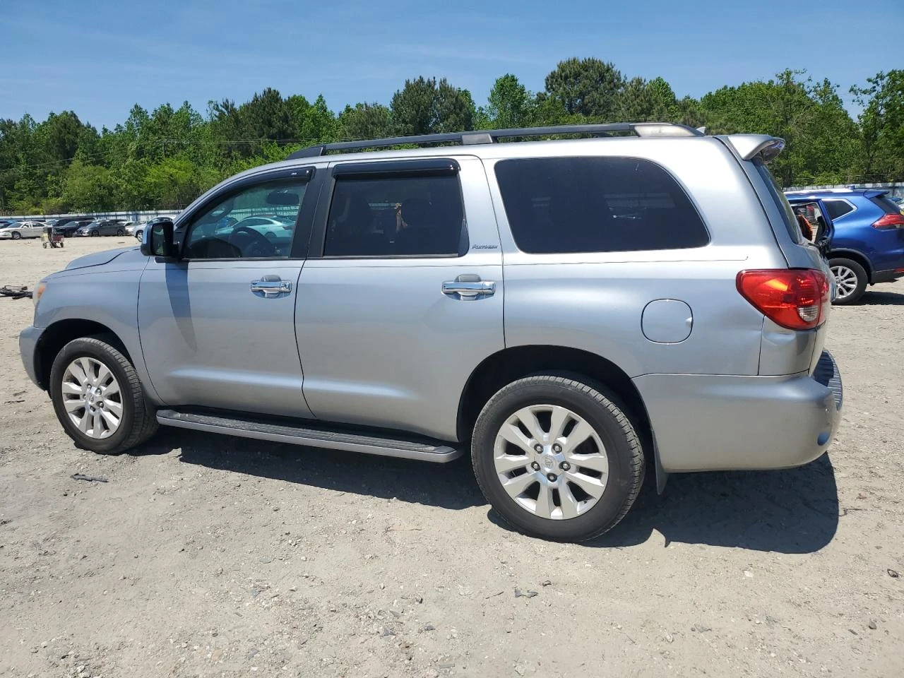 Toyota Sequoia PLATINUM 4X4 - изображение 4