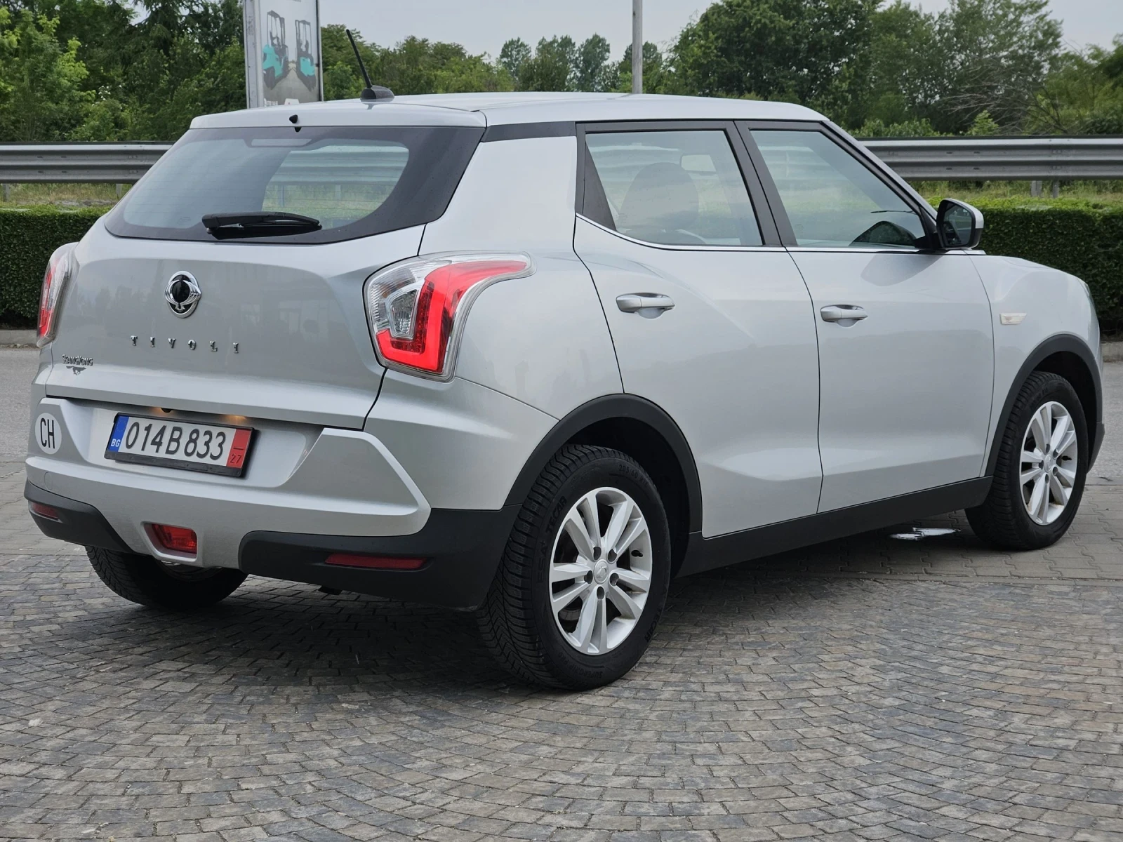 SsangYong Tivoli 1.6i SWISS EDITION  - изображение 5