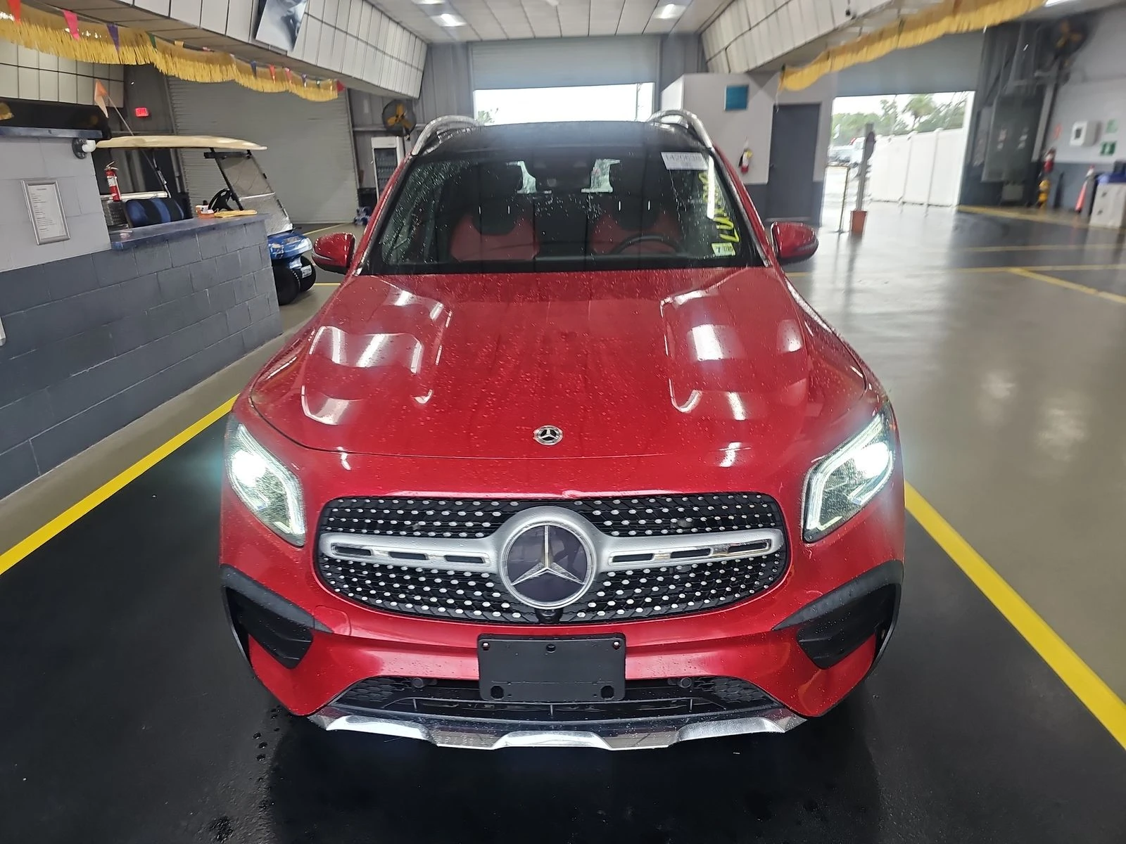 Mercedes-Benz GLB 250* 4MATIC* AMG-PACK* KEYLESS* ПОДГРЕВИ* BURMESTE - изображение 2
