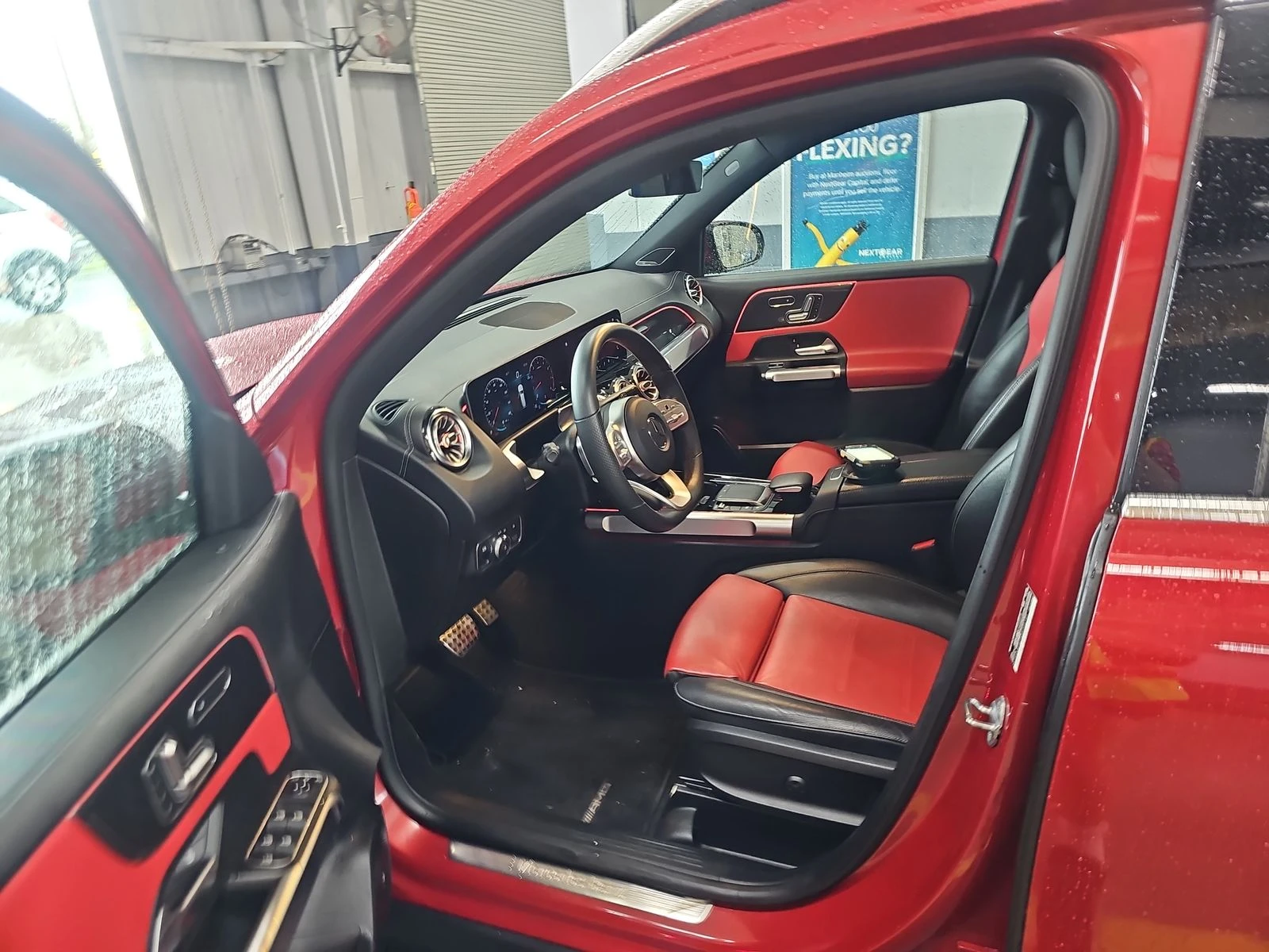 Mercedes-Benz GLB 250* 4MATIC* AMG-PACK* KEYLESS* ПОДГРЕВИ* BURMESTE - изображение 7